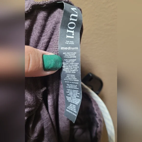 EUC Vuori Performance Joggers Size Medium Heathered Purple - Picture 10 of 11